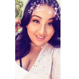 Meet your Posher, Leslie